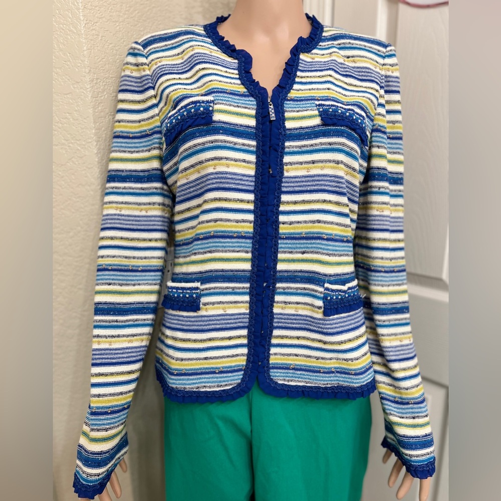 Elegant Striped Women's Sweater Blazer